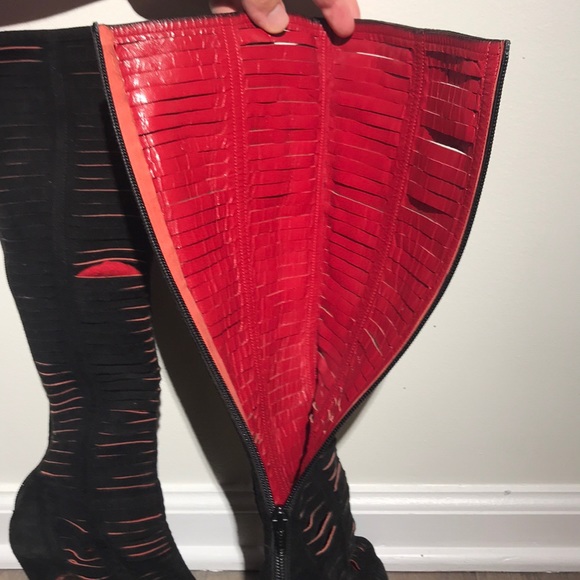 Christian Louboutin suede black boots - Picture 7 of 7